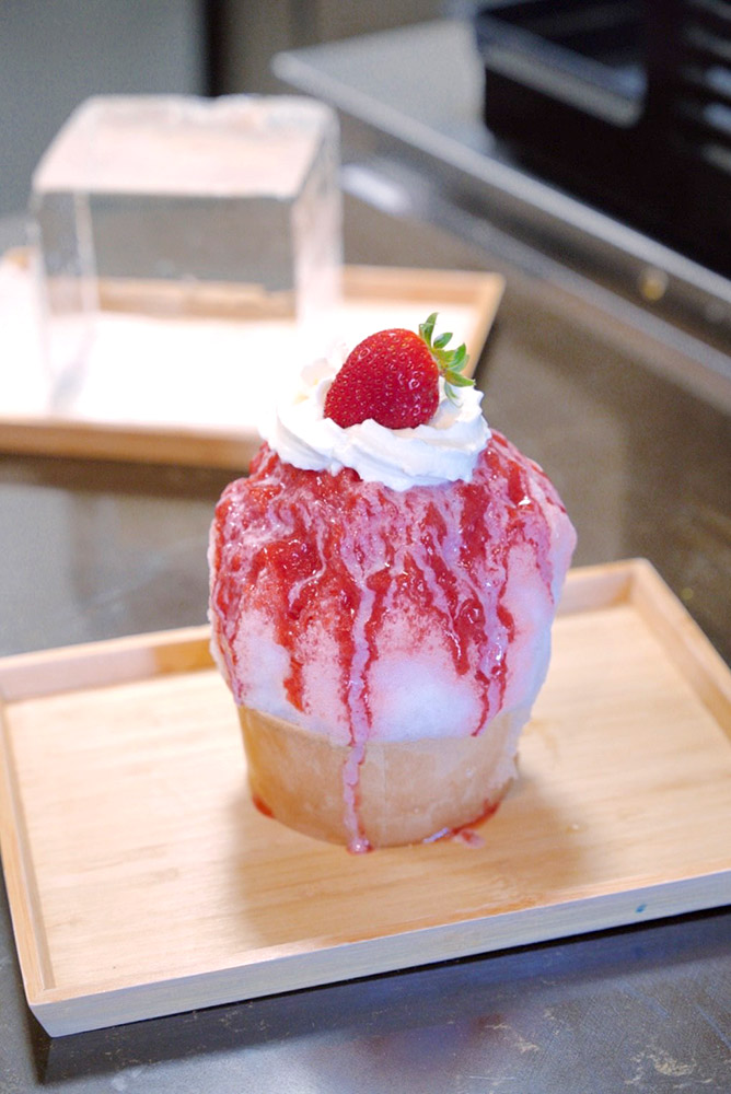 strawberry shaved ice